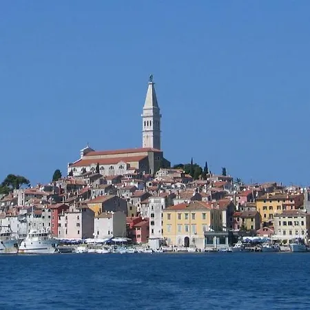 Appartement Cvek 2 *