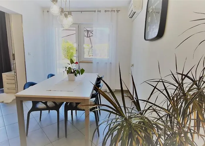 Cvek 2 Διαμέρισμα Ρόβινι