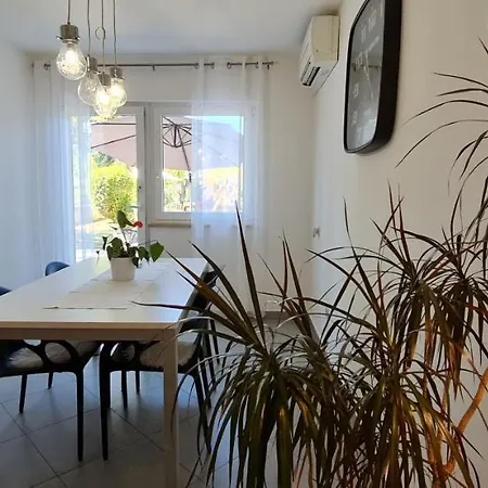 Cvek 2 Apartment